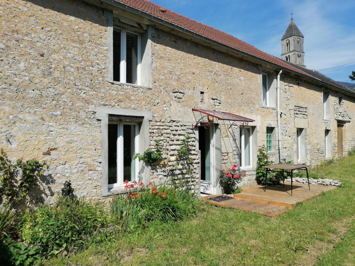 Maison de Pierre: Jardin Tranquille près d'Omaha Beach Commes Exterior photo